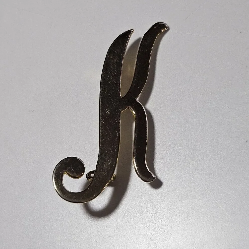 Monogram Letter Initial K Brooch Pin Smooth Gold Tone Metal